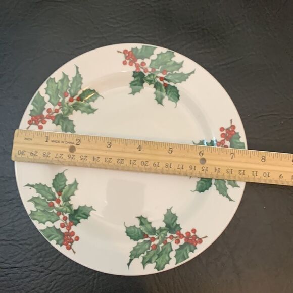 Hallmark Poinsettia Green Red Christmas Holiday 7 1/2 Inch Salad Dessert Plate - Picture 6 of 6